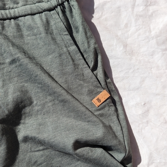 10 Tree  Tentree Agave Green Blakely Shortsleeve Knit Jumpsuit Woman's XS Boho - Picture 7 of 7